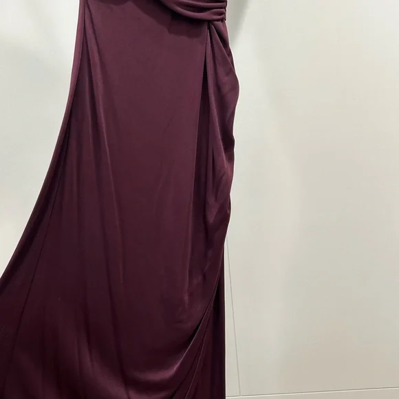 Fabulous Stretchy Cocktail Dress with Sexy Neckline - Picture 5 of 11